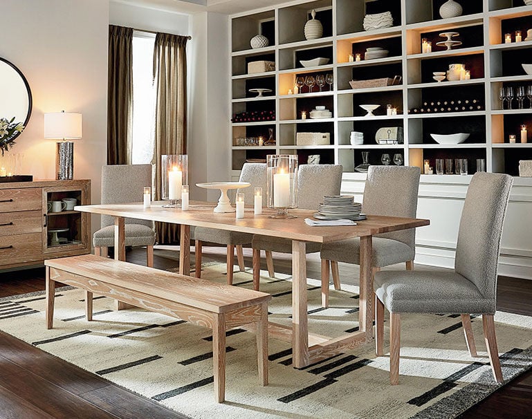 Liam dining table setting