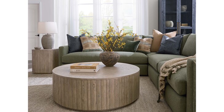 Round Cocktail Table image number 2
